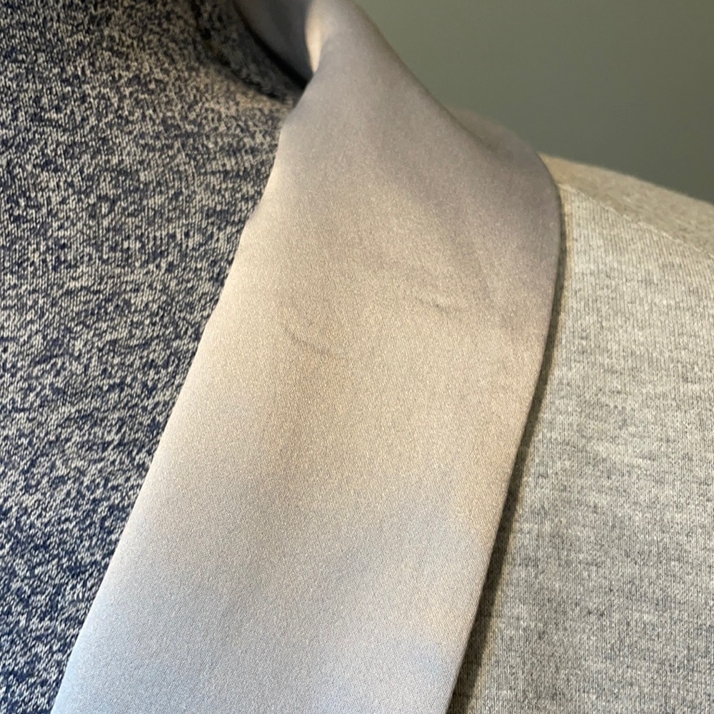 Gap Soft Gray Cropped Jacket - Picture 4 of 16